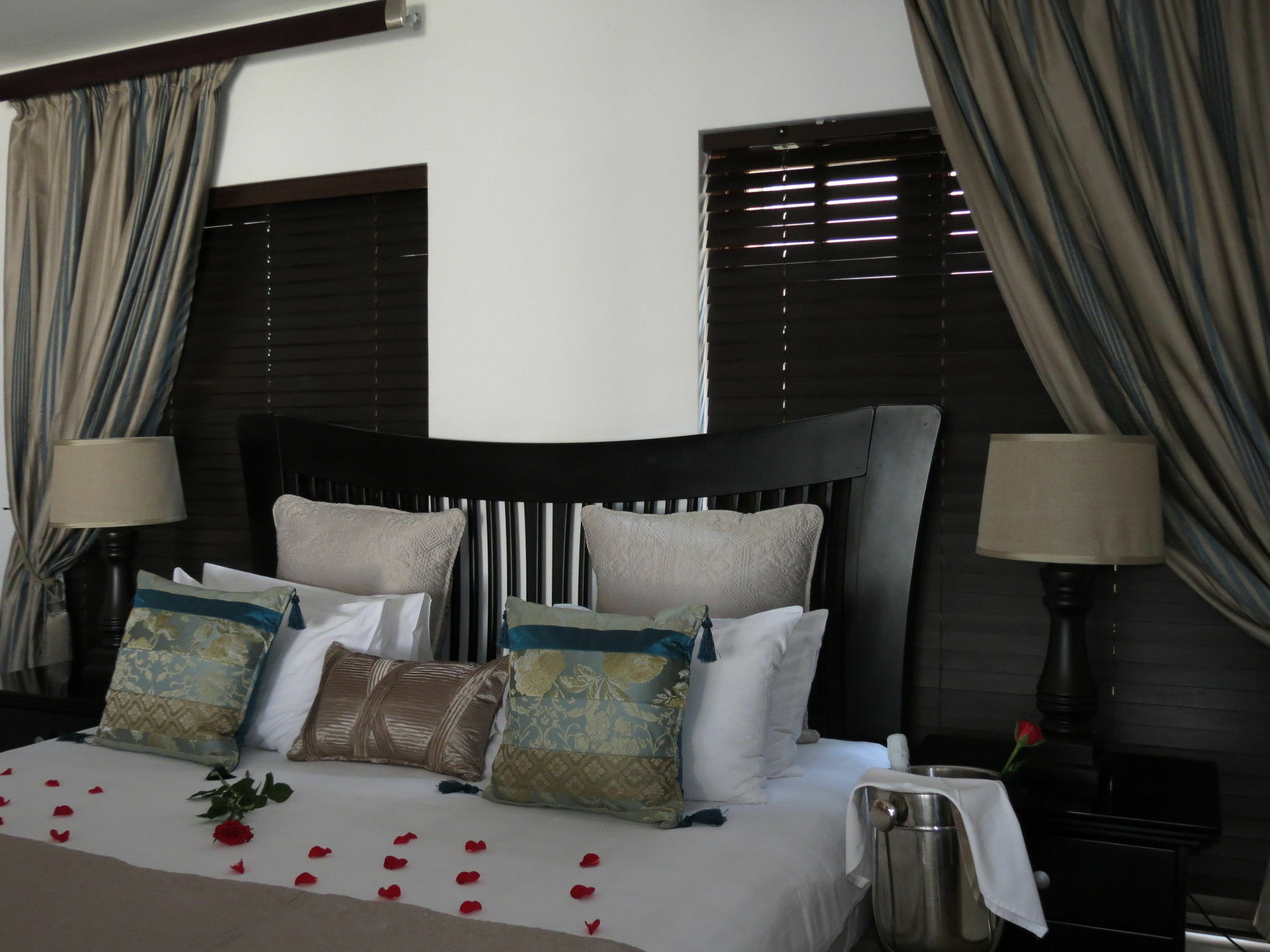 Galagos Lodge Hartbeespoort Zewnętrze zdjęcie