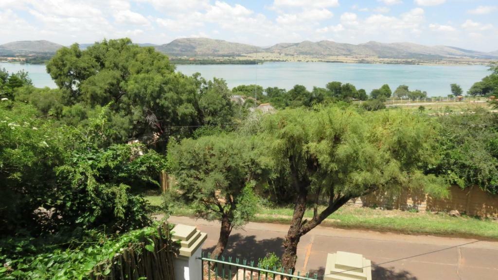 Galagos Lodge Hartbeespoort Zewnętrze zdjęcie